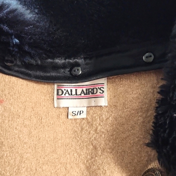 VINTAGE D'Allaird's 100% Wool Jacket Detachable Faux Fur Collar EUC Size Small - Picture 9 of 11